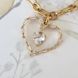 PULSEIRA DOURADA PINGENTE CORAÇÃO ZIRCÔNIAS CRISTAL