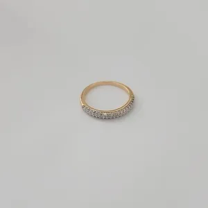ANEL DOURADO TIPO APARADOR CRAVEJADO MICROZIRCÔNIAS CRISTAL