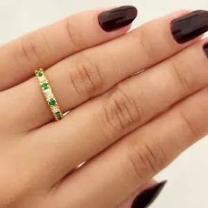 ANEL APARADOR MEIA ALIANÇA ZIRCÔNIAS CRISTAL E ESMERALDA