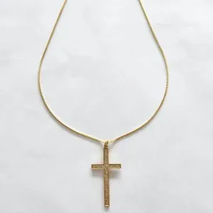 COLAR DOURADO CRUZ CRAVEJADA EM MICROZIRCÔNIAS CRISTAl