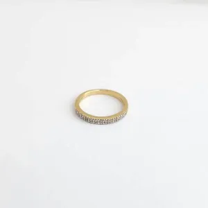 ANEL MEIA ALIANÇA CRAVEJADO MICROZIRCÔNIAS CRISTAL