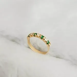 ANEL APARADOR MEIA ALIANÇA ZIRCÔNIAS CRISTAL E ESMERALDA