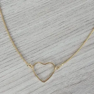COLAR DOURADO CORAÇÃO VAZADO