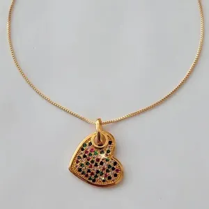 COLAR VENEZIANA PINGENTE CORAÇÃO COLORIDO 40 CM