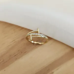 ANEL CRAVEJADO EM MICROZIRCÔNIAS OURO