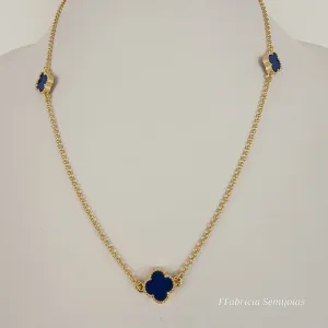COLAR COM 3 PINGENTES TREVO DE QUATRO FOLHAS AZUL BANHO OURO