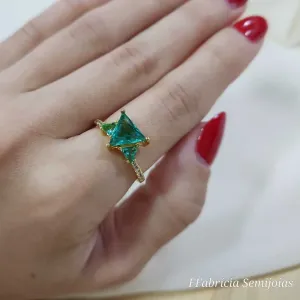 ANEL TRIÂNGULOS CRAVEJADO VERDE