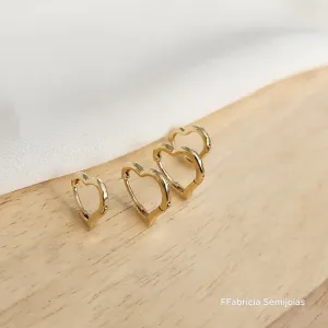 DUPLA DE BRINCOS ARGOLA CORAÇÃO DOIS TAMANHOS
