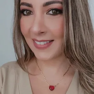 COLAR DOURADO CORAÇÃO ZIRCÔNIA RUBI