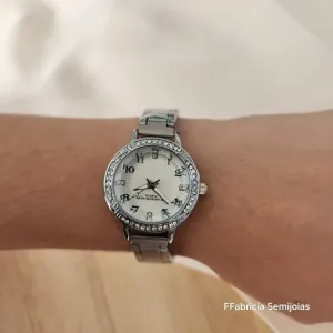 RELÓGIO PRATA DETALHES PEDRAS