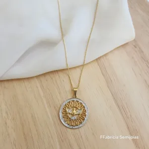 COLAR COM PINGENTE DIVINO ESPÍRITO SANTO CRAVEJADO ZIRCÔNIAS CRISTAL