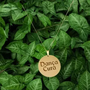 COLAR COM PINGENTE MANDALA DANÇA CURA
