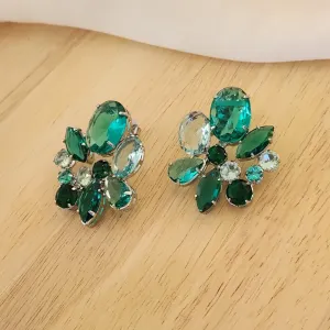 BRINCOS LUXO PEDRAS VERDES TONS VARIADOS
