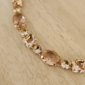 COLAR CHOKER LUXO PEDRAS FORMAS CITRINO