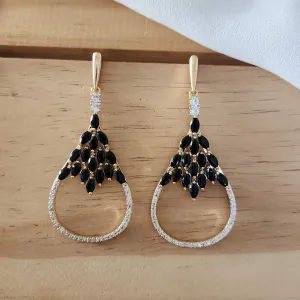 BRINCO FESTA GOTA CRAVEJADO EM NAVETES PRETAS E MICROZIRCÔNIAS CRISTAL