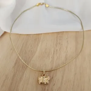 COLAR COURINHO DOURADO PINGENTE BORBOLETA