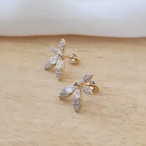 BRINCO FLOR PÉTALAS CRAVEJADO EM MICROZIRCÔNIAS E NAVETES