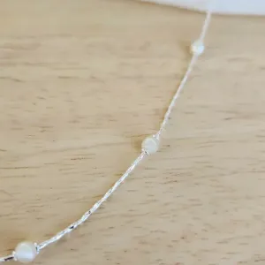 COLAR COM PÉROLAS 45CM