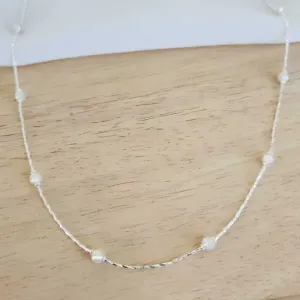 COLAR COM PÉROLAS 45CM