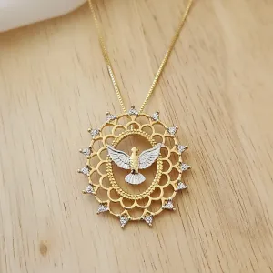 COLAR PINGENTE DIVINO ESPÍRITO SANTO BANHO TONS AMARELO E BRANCO