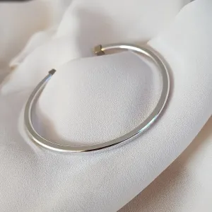 BRACELETE PRATA ABERTO LISO QUADRICULADO