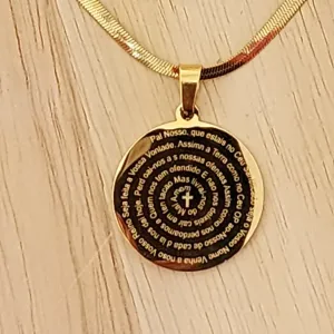 COLAR AÇO DOURADO FITA 45CM PINGENTE PAI NOSSO GRANDE