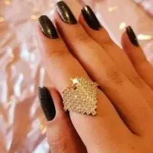 ANEL DOURADO CORAÇÃO CRAVEJADO EM MICROZIRCÔNIAS CRISTAL