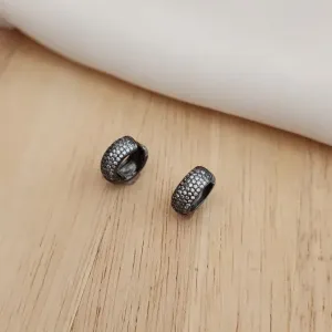 ARGOLA RÓDIO NEGRO CRAVEJADA COM MICROZIRCÔNIAS CRISTAIS