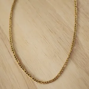 COLAR AÇO  DOURADO TRÊS POR UM MASCULINO 60CM