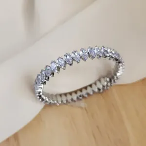 BRACELETE MALEÁVEL BANHO DE PRATA CRAVEJADO EM NAVETES