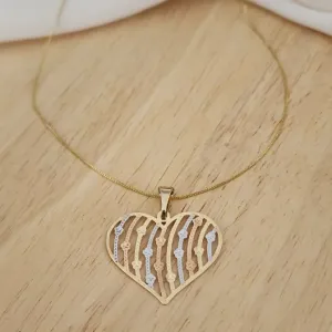 COLAR PINGENTE CORAÇÃO DETALHES VAZADO