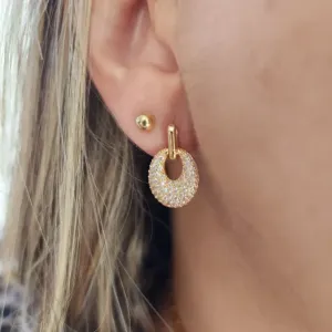 BRINCO GOTA CRAVEJADO EM MICROZIRCÔNIAS