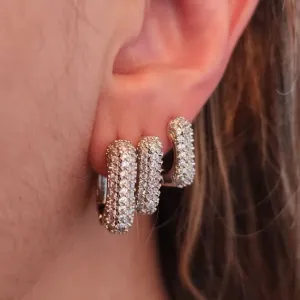 TRIO ARGOLINHAS QUADRADAS CRAVEJADAS EM MICROZIRCÔNIAS