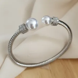 BRACELETE ARO CRAVEJADO E PÉROLA