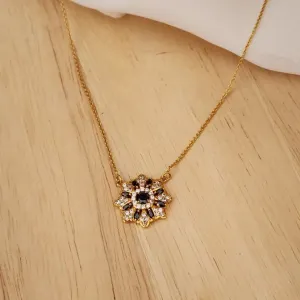 COLAR COM PINGENTE MAXI FLOR DOURADO - ZIRCÔNIA NEGRA