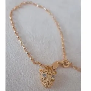 PULSEIRA DOURADA CORRENTE ELOS CORAÇÕES PINGENTE TIGRE