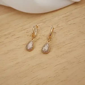 BRINCO ARGOLINHA GOTA CRAVEJADO E ZIRCÔNIAS CRISTAL