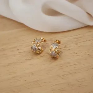 BRINCO ARGOLINHA TREVO CRAVEJADA EM ZIRCÔNIAS CRISTAL