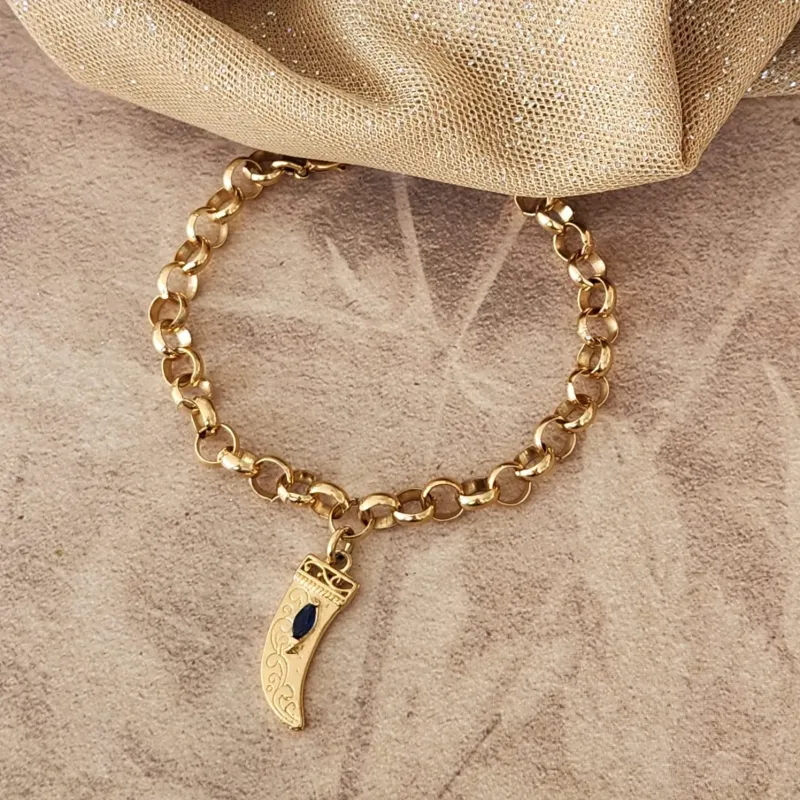 PULSEIRA DOURADA ELO PRTUGUÊS PINGENTE DENTE DE SABRE SAFIRA