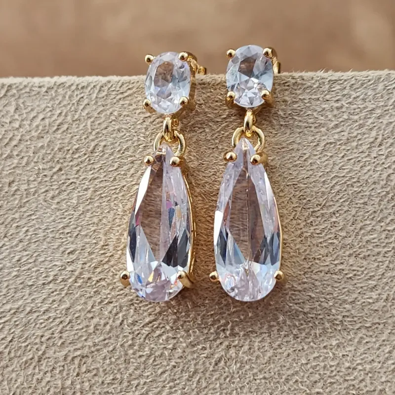 BRINCO DOURADO PEDRAS GOTA CRISTAL