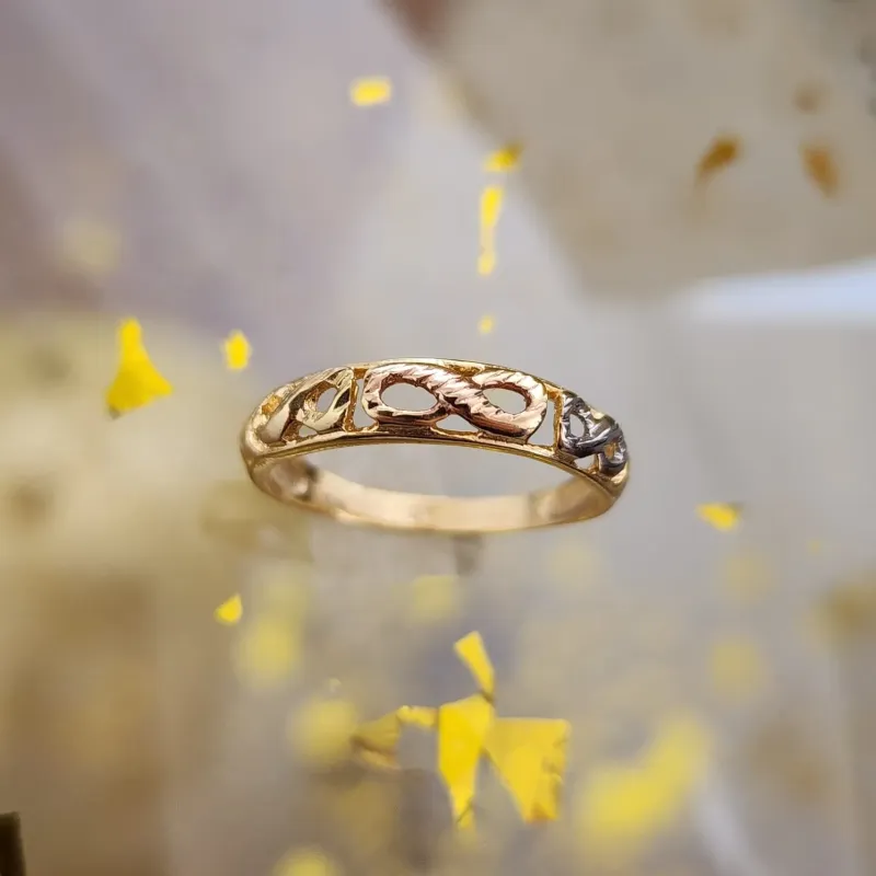 ANEL INFINITO E CORAÇÃO BANHO TONS AMARELO E PRATA