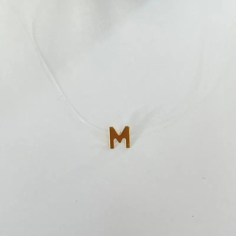 COLAR FIO NYLON PINGENTE DOURADO LETRA M