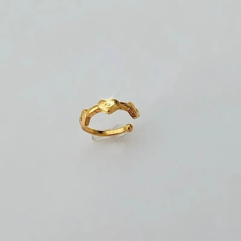 BRINCO PIERCING FAKE DOURADO CORAÇÃO