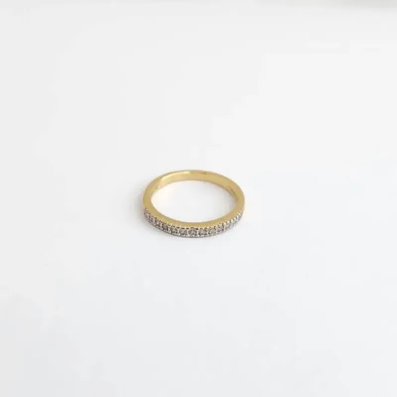ANEL MEIA ALIANÇA CRAVEJADO MICROZIRCÔNIAS CRISTAL