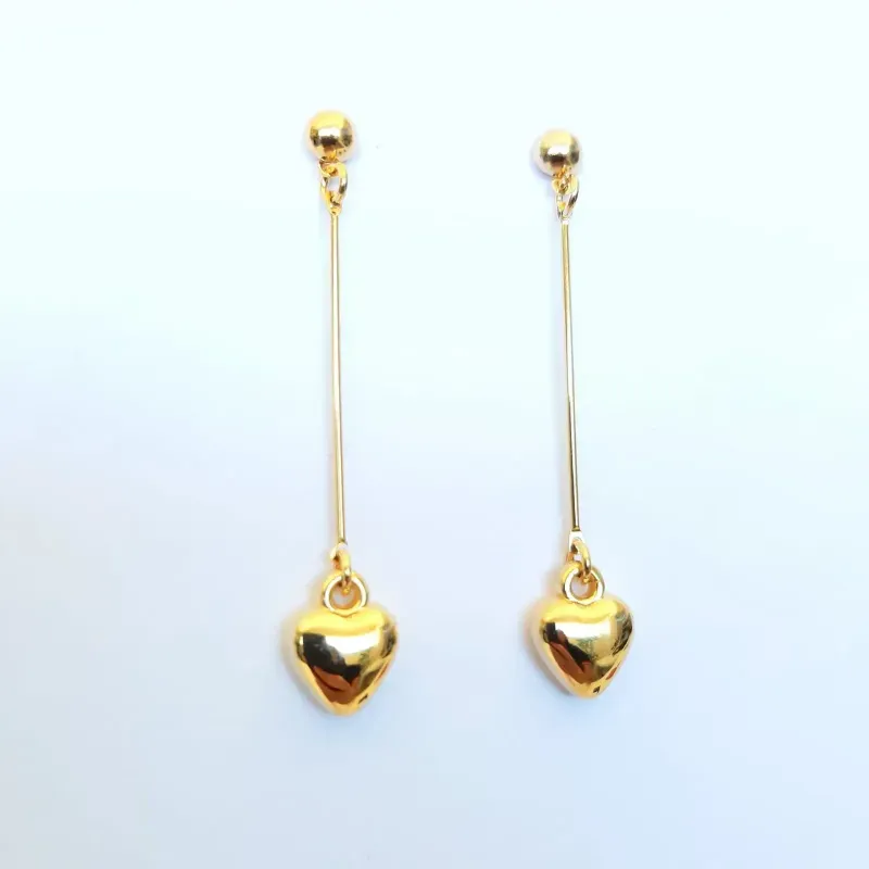BRINCO DOURADO PÊNDULO CORAÇÃO