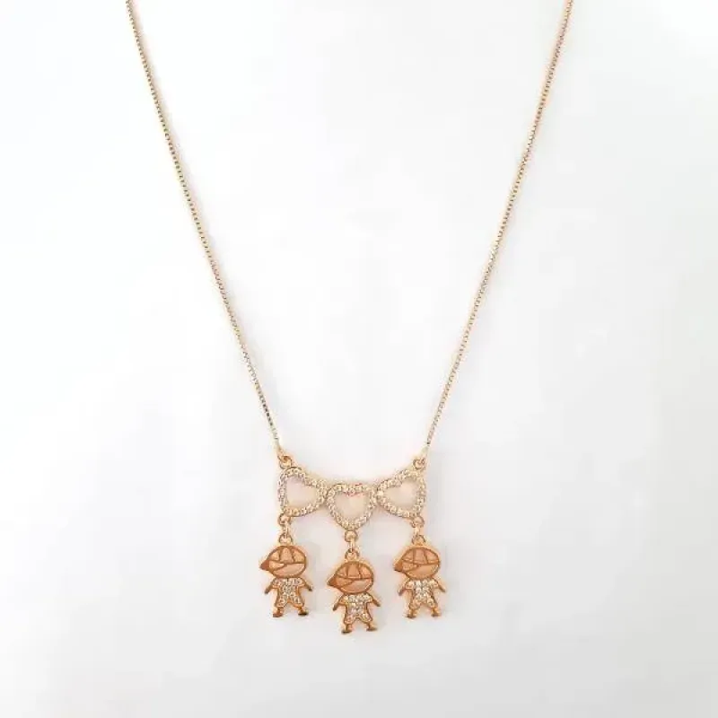 COLAR DOURADO 3 MENINOS CRAVEJADO EM MICROZIRCÔNIAS CRISTAL