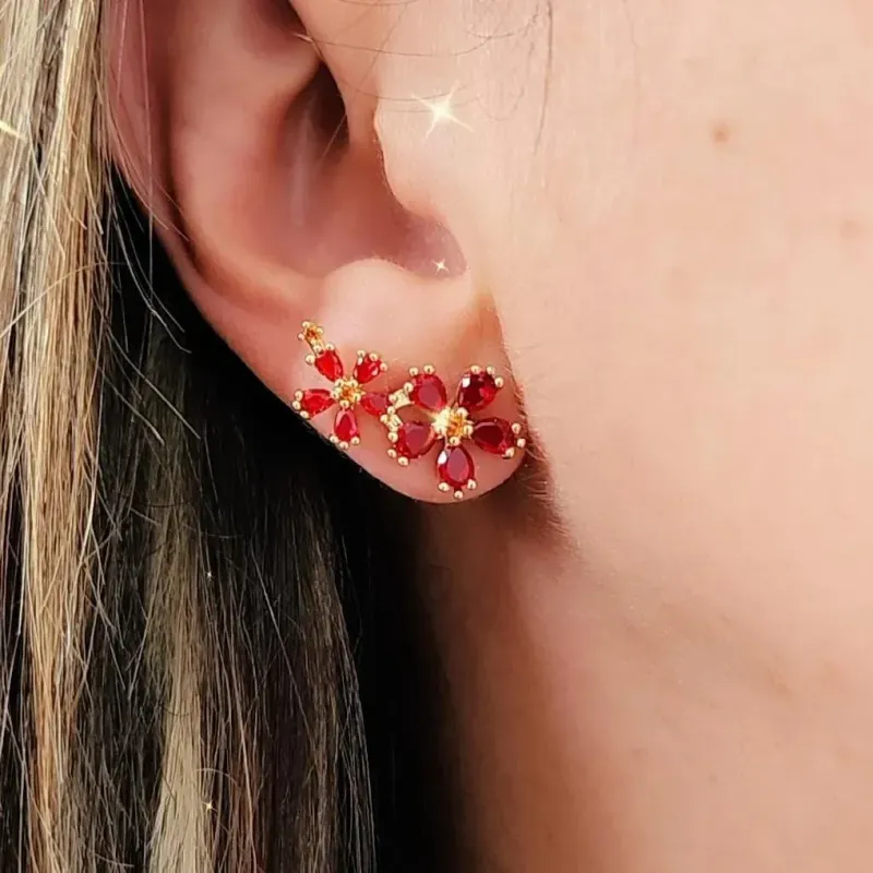 BRINCO EAR CUFF DOURADO FLORES RUBI
