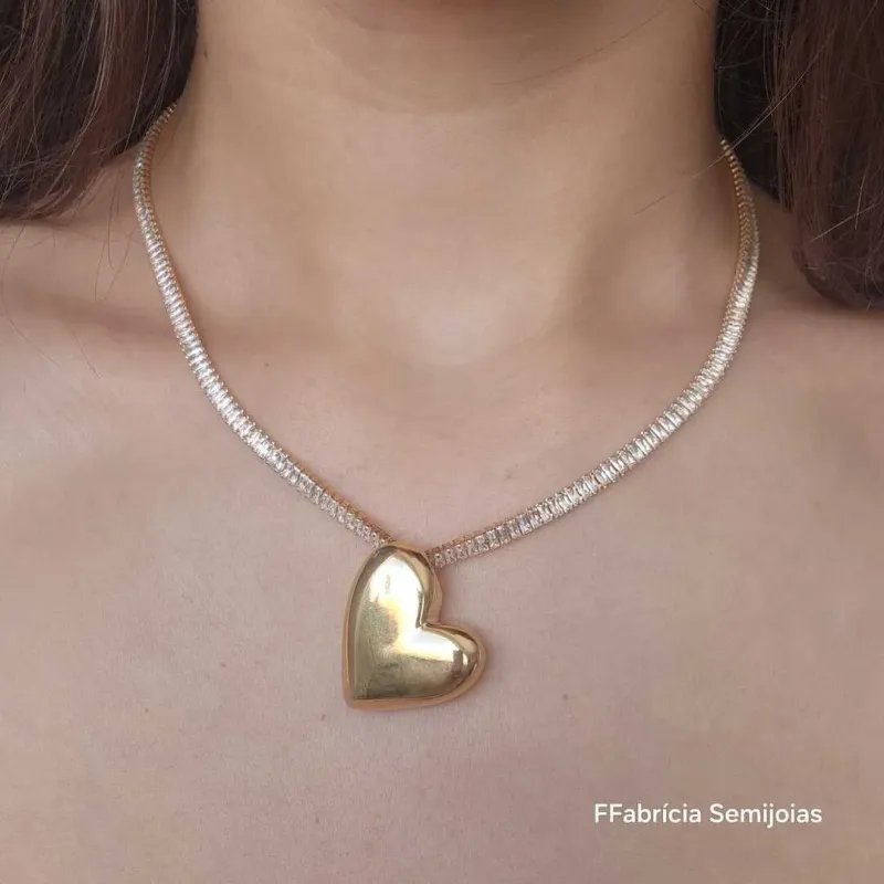 COLAR CHOKER NAVETES CRISTAL PINGENTE CORAÇÃO