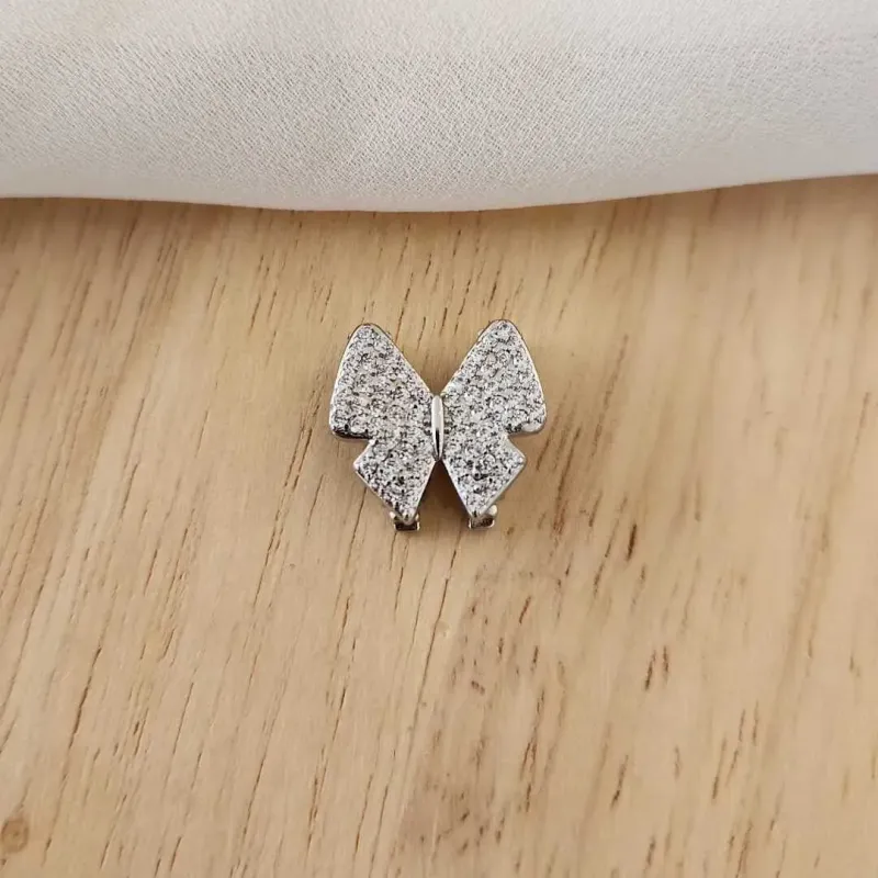PINGENTE LAÇO CHARM CRAVEJADO EM MICROZIRCÔNIA