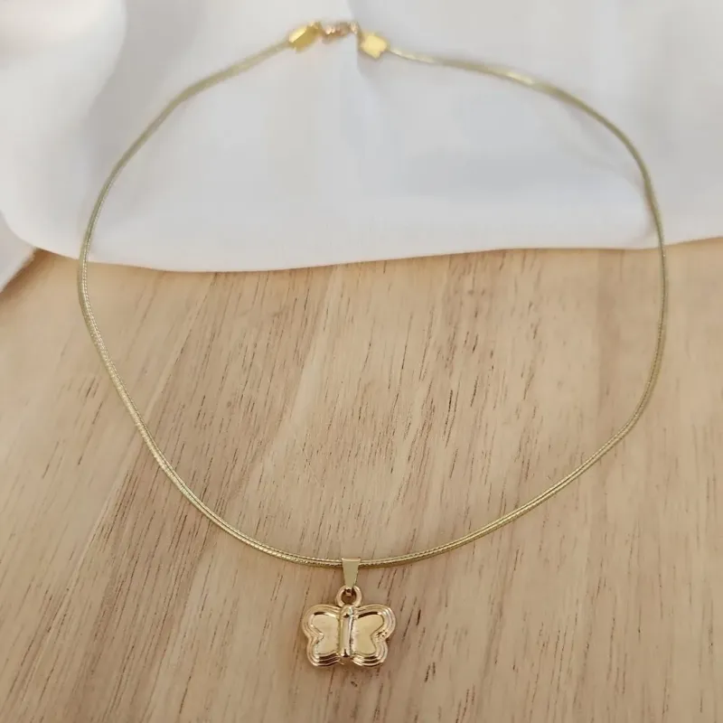 COLAR COURINHO DOURADO PINGENTE BORBOLETA